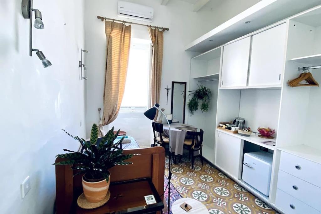 דירות מוסטה Free Breakfast, Pool, Spacious Aircon Hideaway מראה חיצוני תמונה
